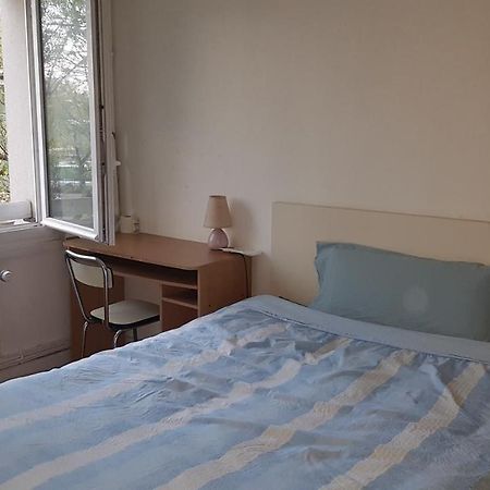 Une Chambre Privee Entre Paris Et Disneyland Нуази-ле-Гран Экстерьер фото